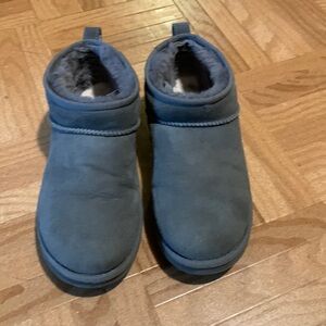 Ultra mini Uggs
